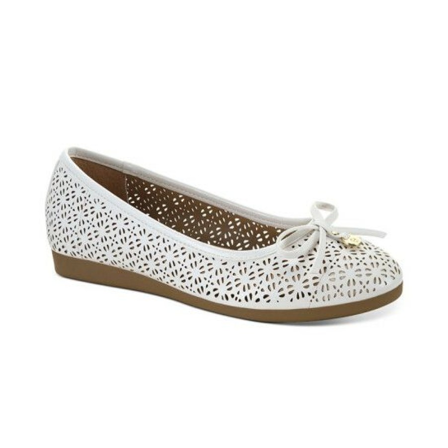 Shoes * | Hot Sale Giani Bernini Odeysa Memory Foam Perforated Ballet Flats, Created For Macy'S White