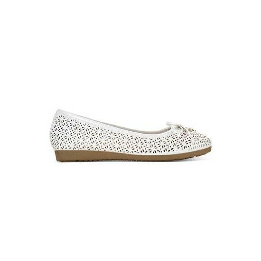 Shoes * | Hot Sale Giani Bernini Odeysa Memory Foam Perforated Ballet Flats, Created For Macy'S White